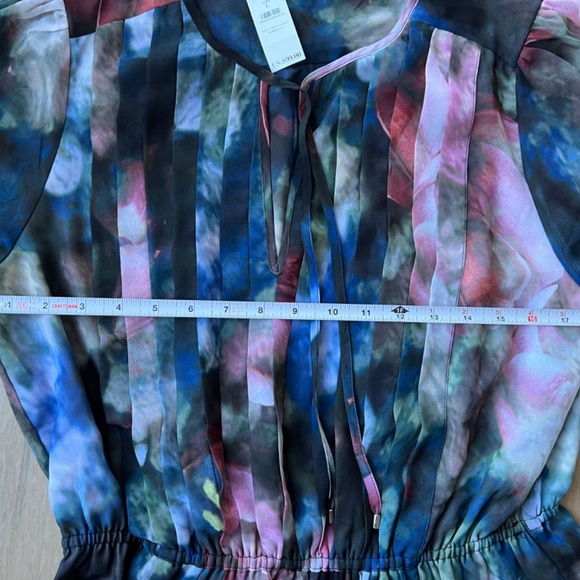 WHBM Long Sleeve V-Neck Pleated Chiffon Blouse NWT - Picture 8 of 11